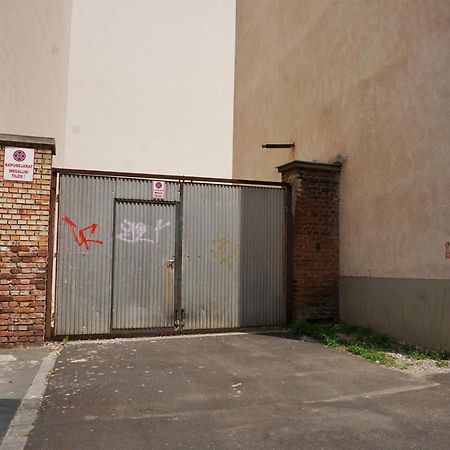 Belvarosi Exkluziv Minigarzon Debrecen Exteriör bild