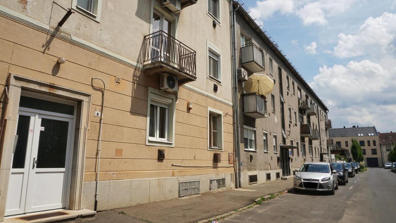 Belvarosi Exkluziv Minigarzon Debrecen Exteriör bild